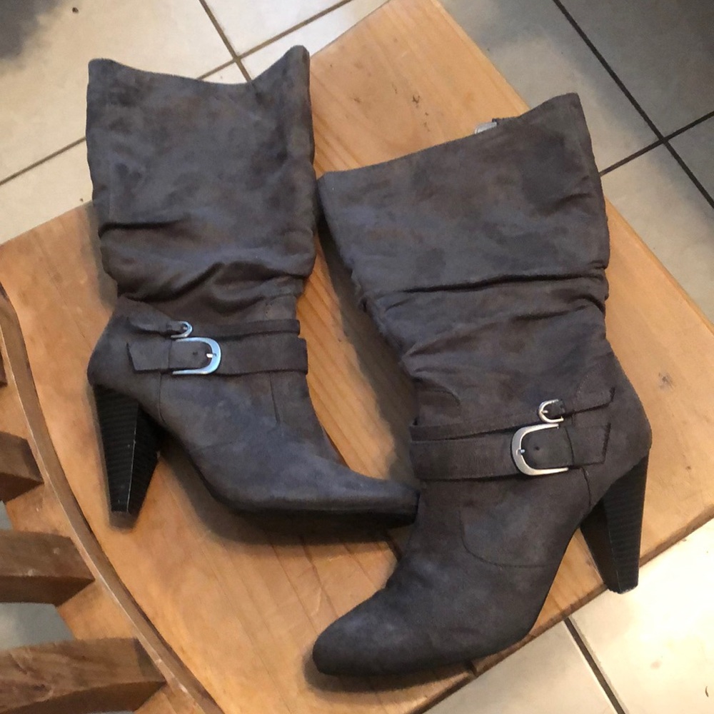 Grey suede boots!